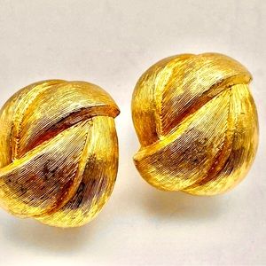 Givenchy Gold Tone Love Knot shiny Clip On Earrings. Vintage.